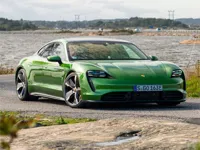 image bg Porsche Taycan Slide