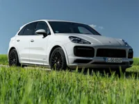image bg Porsche Cayenne GTS Slide